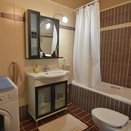 Relaxing Holidays In Nea Irakleitsa