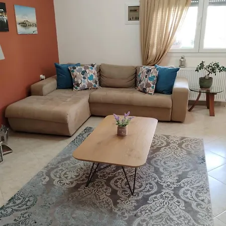 Relaxing Holidays In Nea Irakleitsa Ваканционна къща *
